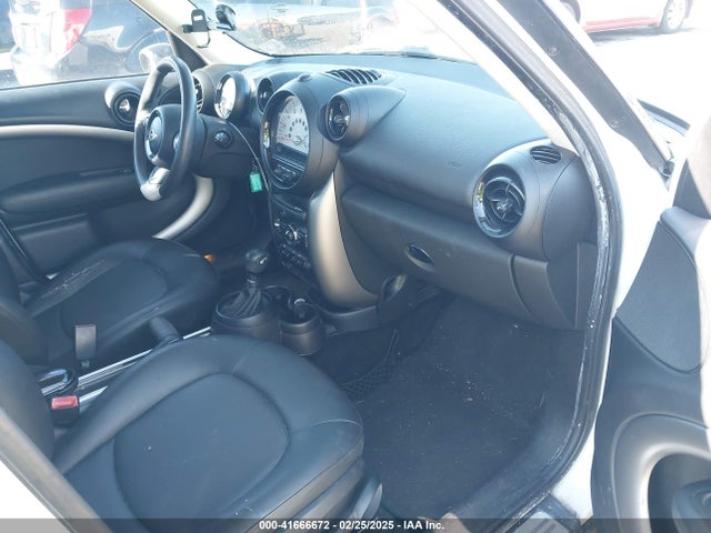 2013 MINI COUNTRYMAN WMWZB3C55DWR36061 Photo 4