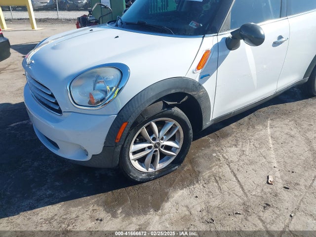 2013 MINI COUNTRYMAN WMWZB3C55DWR36061 Photo 5