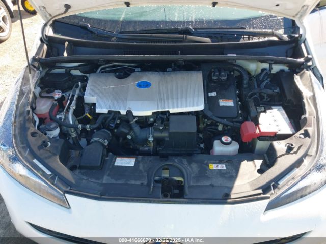 JTDKAMFUXN3163123 Toyota Prius Le