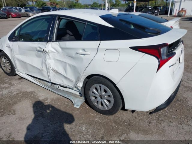 JTDKAMFUXN3163123 Toyota Prius Le