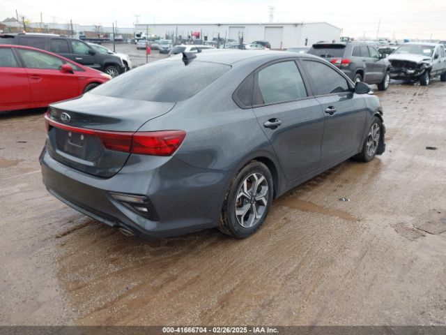 3KPF24AD0LE197566 KIA Forte Lxs