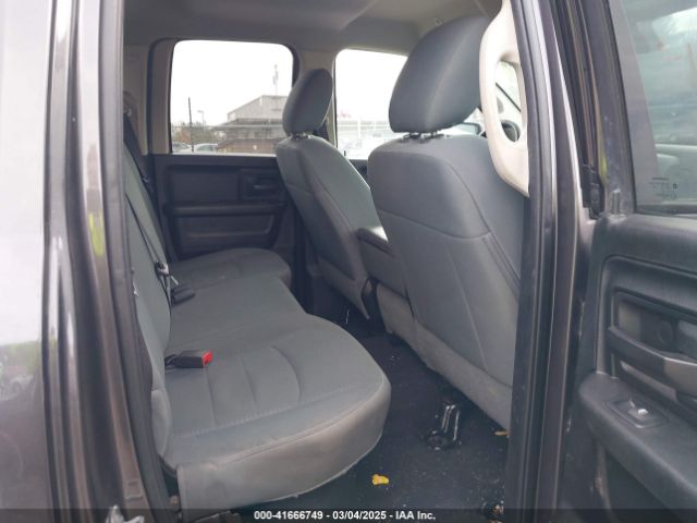 1C6RR7FGXHS733903 RAM 1500 Express  4x4 6'4 Box