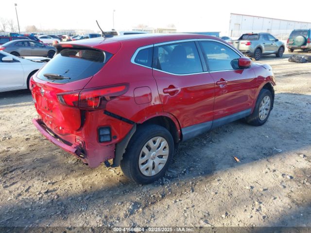 JN1BJ1CP8JW101406 Nissan Rogue Sport S