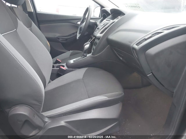 1FADP3F23EL391177 Ford FOCUS SE