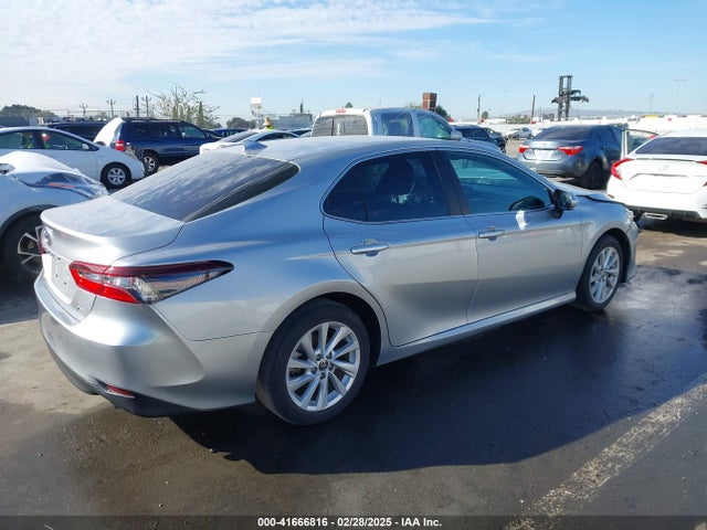 4T1R11AK3MU582955 Toyota CAMRY LE