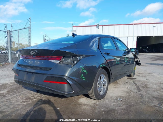 KMHLL4DG9RU723012 Hyundai ELANTRA SE