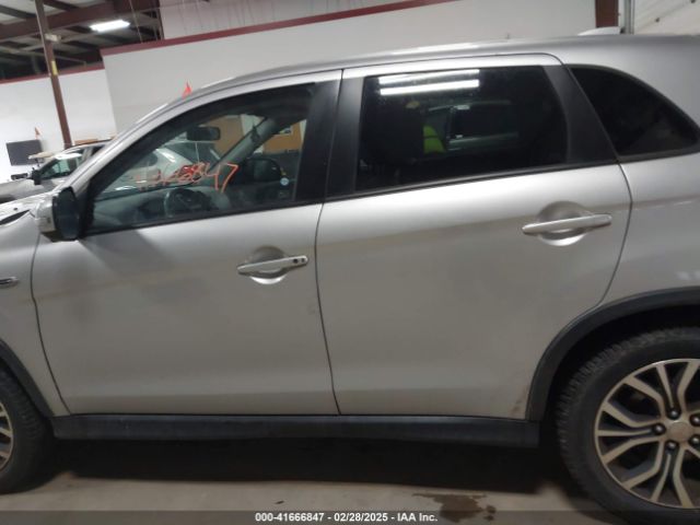 JA4AR3AW5JZ035509 Mitsubishi Outlander Sport 2.4 Se