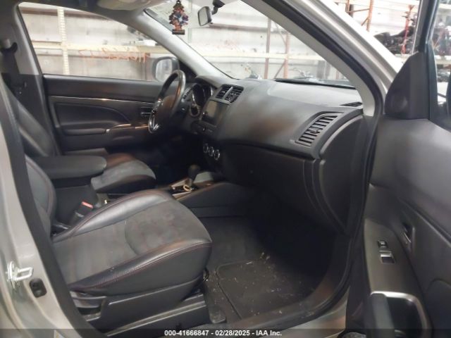 JA4AR3AW5JZ035509 Mitsubishi Outlander Sport 2.4 Se