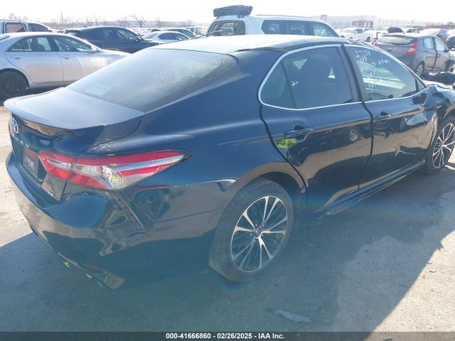 4T1B11HK4JU675082 Toyota CAMRY SE