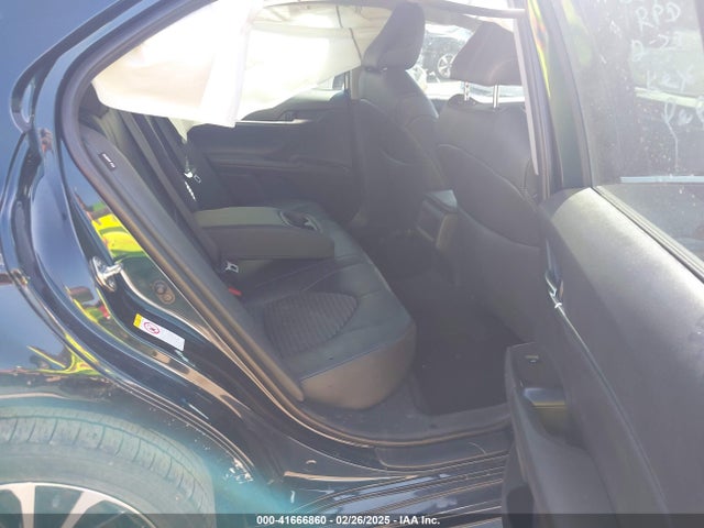 4T1B11HK4JU675082 Toyota CAMRY SE