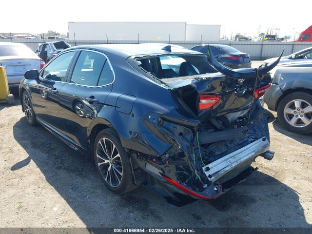 4T1B11HK1KU752587 Toyota CAMRY SE
