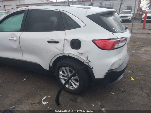 1FMCU9G68LUC53141 Ford ESCAPE SE