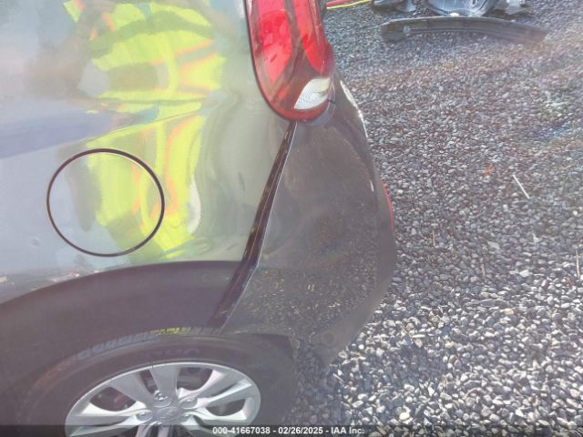 KNDJ23AU2L7716198 KIA SOUL LX
