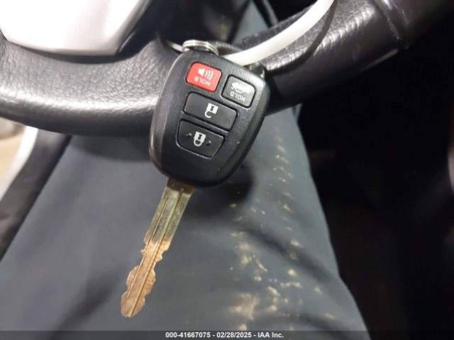 2T1BURHE0HC855414 Toyota COROLLA SE