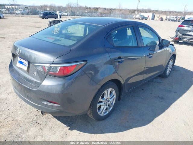 3MYDLBYVXJY329625 Toyota YARIS IA