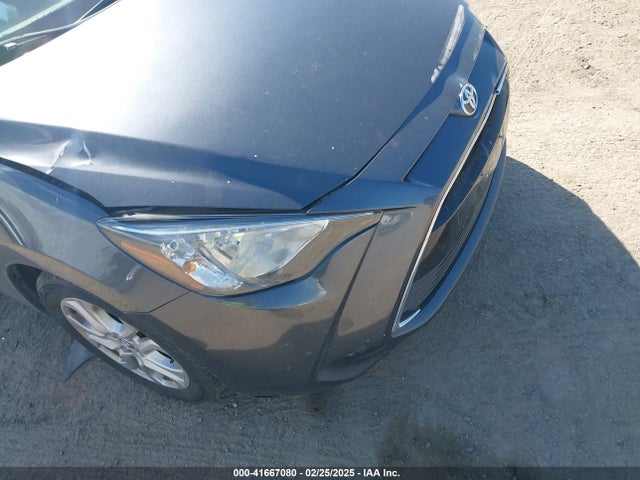 3MYDLBYVXJY329625 Toyota YARIS IA