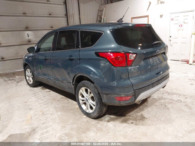 1FMCU9GDXKUA54699 Ford ESCAPE SE