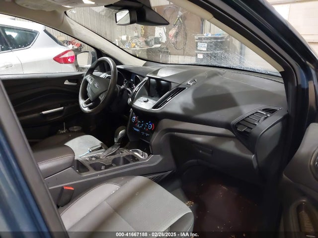 1FMCU9GDXKUA54699 Ford ESCAPE SE