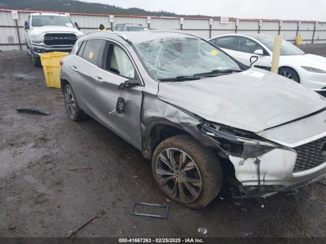 SJKCH5CR8JA053065 Infiniti Qx30 Luxury