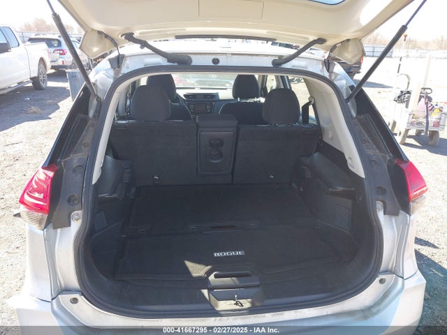Nissan ROGUE S 2017 JN8AT2MT1HW386419 Image 8
