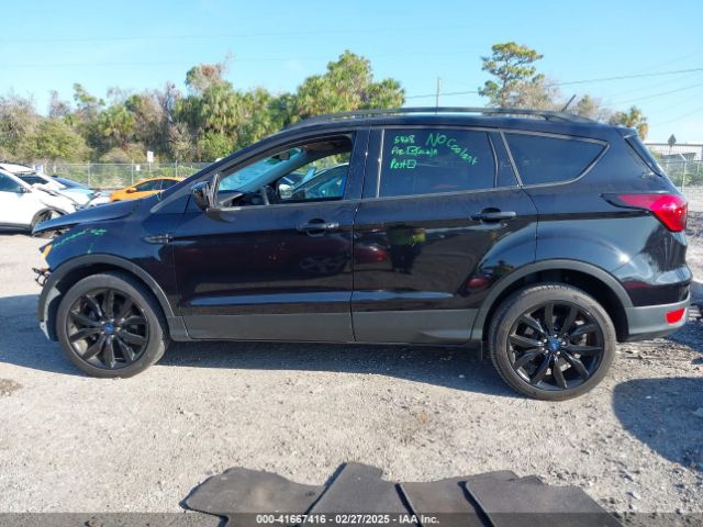 1FMCU0GD8KUB06746 Ford ESCAPE SE
