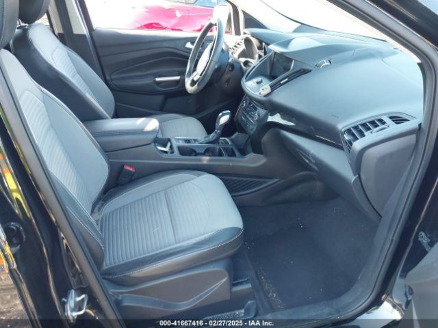 1FMCU0GD8KUB06746 Ford ESCAPE SE