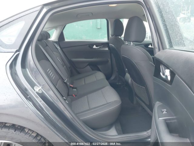 3KPF34AD2KE015894 KIA FORTE S