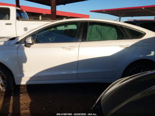 3FA6P0HD1HR167756 Ford FUSION SE