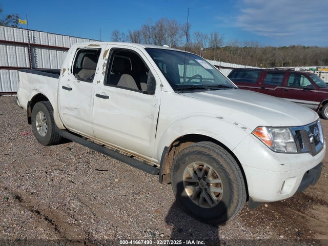 1N6AD0ER7HN767629 Nissan 2017