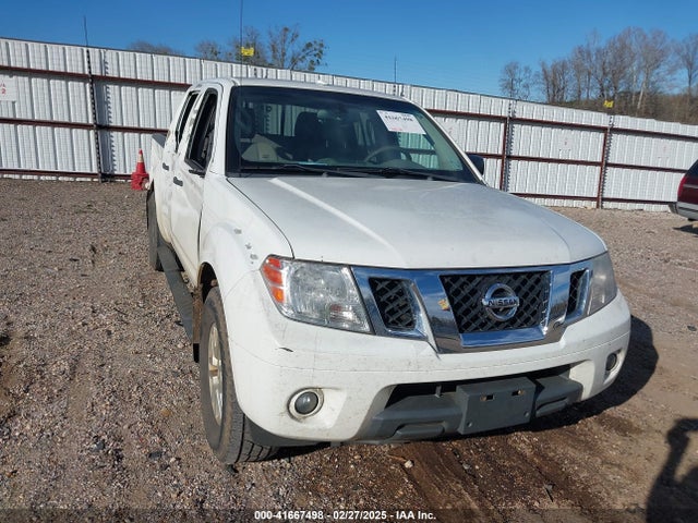 1N6AD0ER7HN767629 Nissan 2017