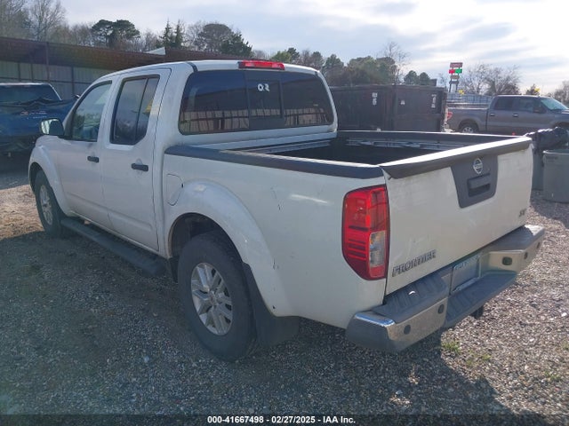1N6AD0ER7HN767629 Nissan 2017