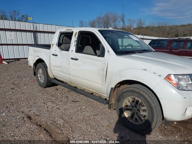1N6AD0ER7HN767629 Nissan 2017