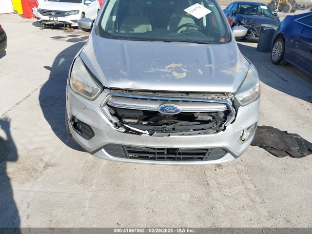 1FMCU0GD3HUD16065 Ford ESCAPE SE