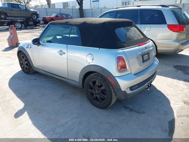 2010 MINI COOPER S WMWMS3C55ATZ84974 Photo 2