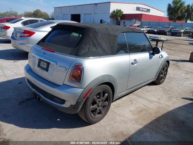 2010 MINI COOPER S WMWMS3C55ATZ84974 Photo 3
