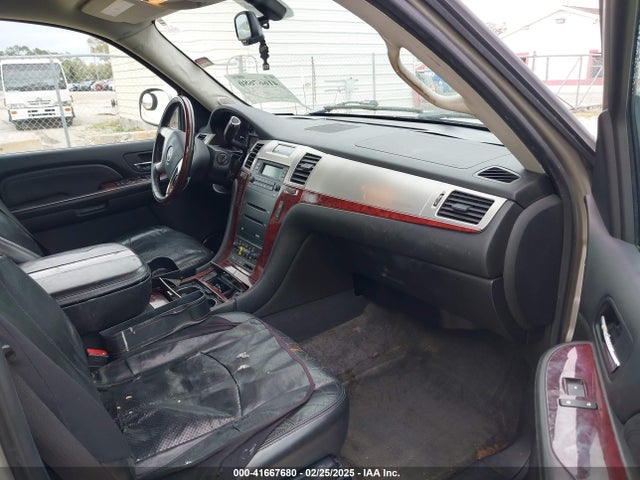 2008 CADILLAC ESCALADE ESV 1GYFK66858R153981 Photo 4