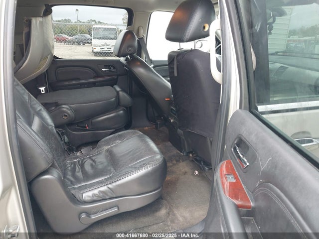 2008 CADILLAC ESCALADE ESV 1GYFK66858R153981 Photo 7