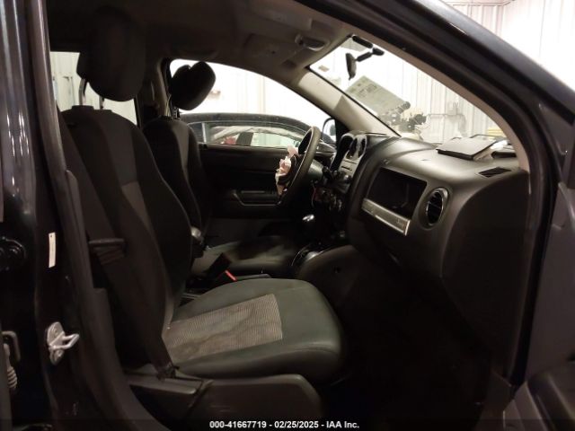 1C4NJCBA8ED531277 Jeep Compass Sport