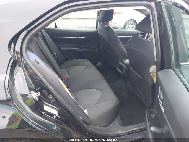 4T1B11HK3JU579654 Toyota CAMRY LE