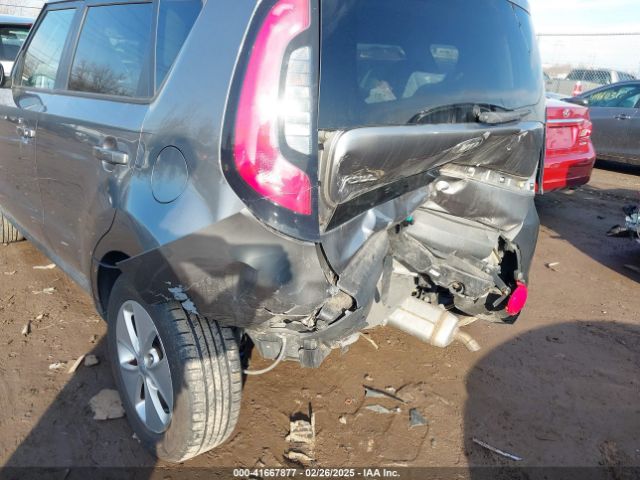 KNDJN2A20F7230820 KIA Soul