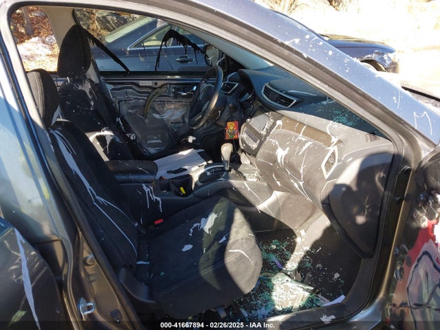 5N1AT2MM5GC801810 Nissan ROGUE SV