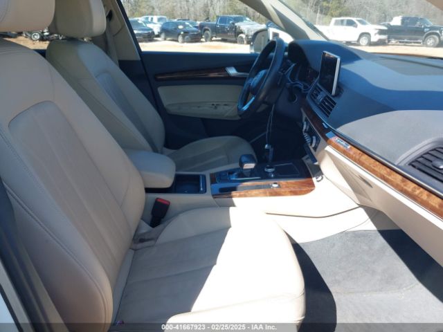 WA1BNAFYXJ2079819 Audi Q5 2.0t Premium/2.0t Tech Premium