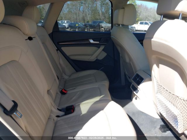 WA1BNAFYXJ2079819 Audi Q5 2.0t Premium/2.0t Tech Premium