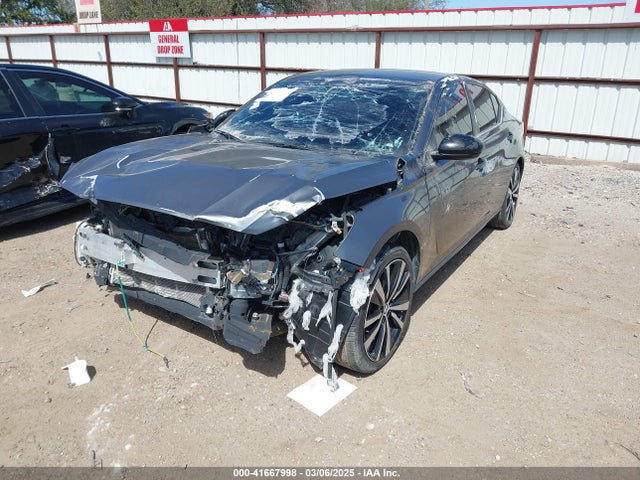 Nissan 2021 2021 1N4BL4CV0MN373293 Image 2