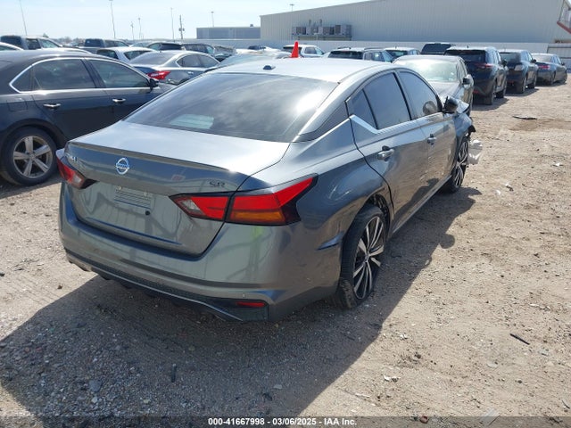 Nissan 2021 2021 1N4BL4CV0MN373293 Image 4
