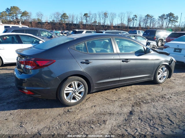 5NPD84LF5LH555082 Hyundai ELANTRA SEL