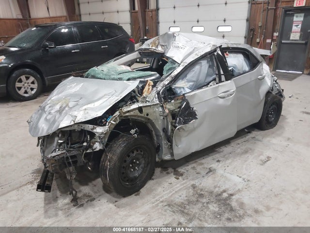 2T1BURHE5JC005963 Toyota COROLLA LE