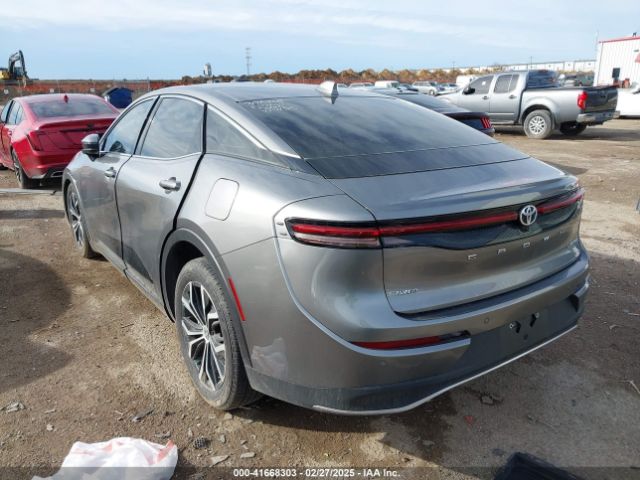 JTDAAAAF9P3016619 Toyota Crown Limited