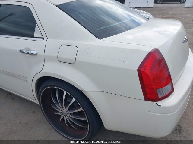 41668340 :رقم المزاد ، 2C3JA43R75H627448 vin ، 2005 Chrysler 300 مزاد بيع
