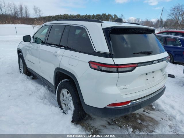 1C4RJHAG3RC141834 Jeep Grand Cherokee Laredo 4x4